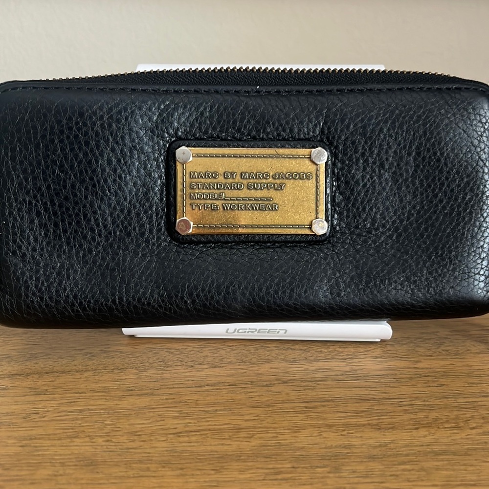 Marc Jacobs Long Zip Wallet